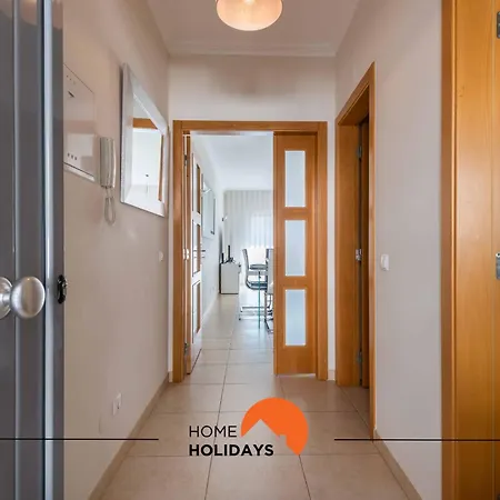 #226 Lii By Holidays