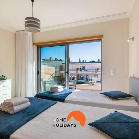 #226 Lii By Holidays