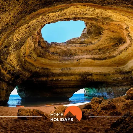 #226 Lii By Holidays *