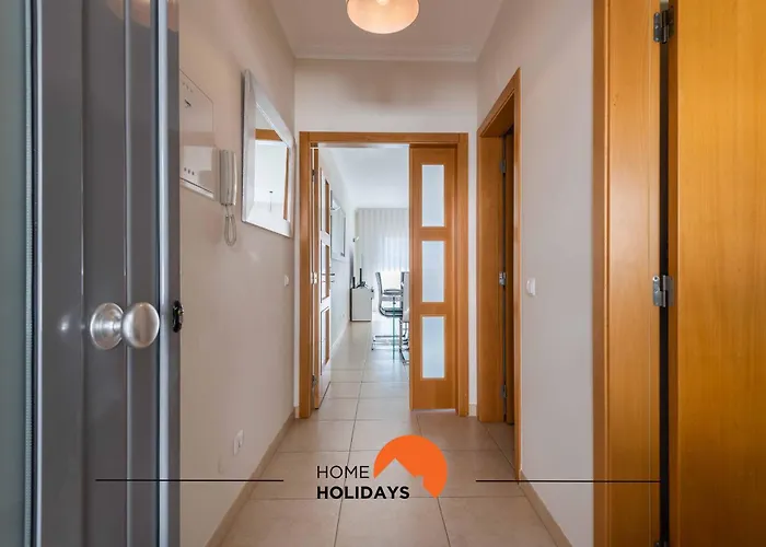 #226 Lii By Holidays