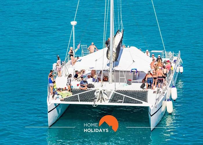 #226 Lii By Holidays